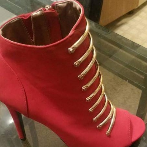 Peep toe red booties - Picture 1 of 3
